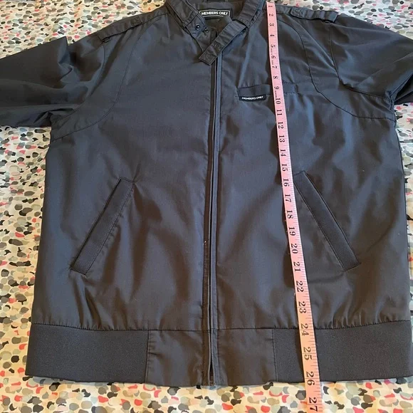 Like new! Authentic Members Only medium men's jacket in slate grey. - Picture 9 of 9